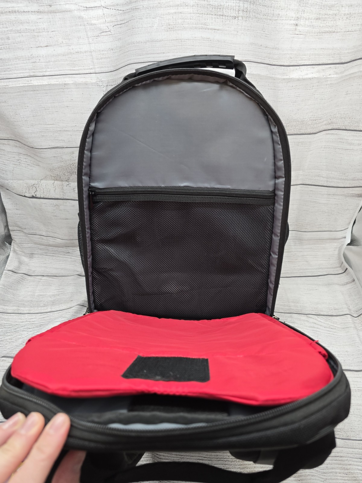 WENGER SWISS GEAR LEGACY 16″ LAPTOP BACKPACK BACKPACKS. MPN 600631.