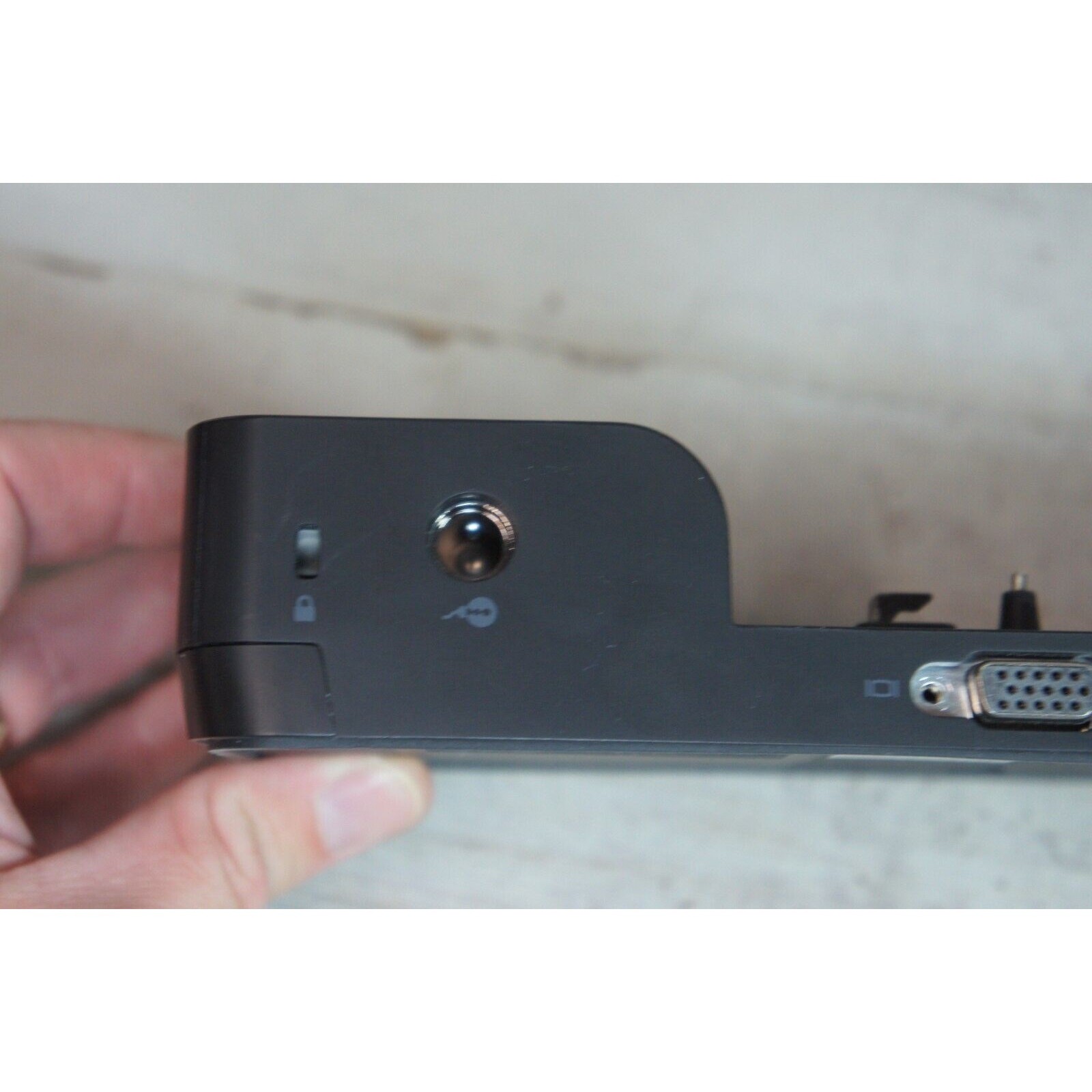 HP UltraSlim Docking Station USion HSTNN-1X10 D9Y32AA w Power Suppy Cable
