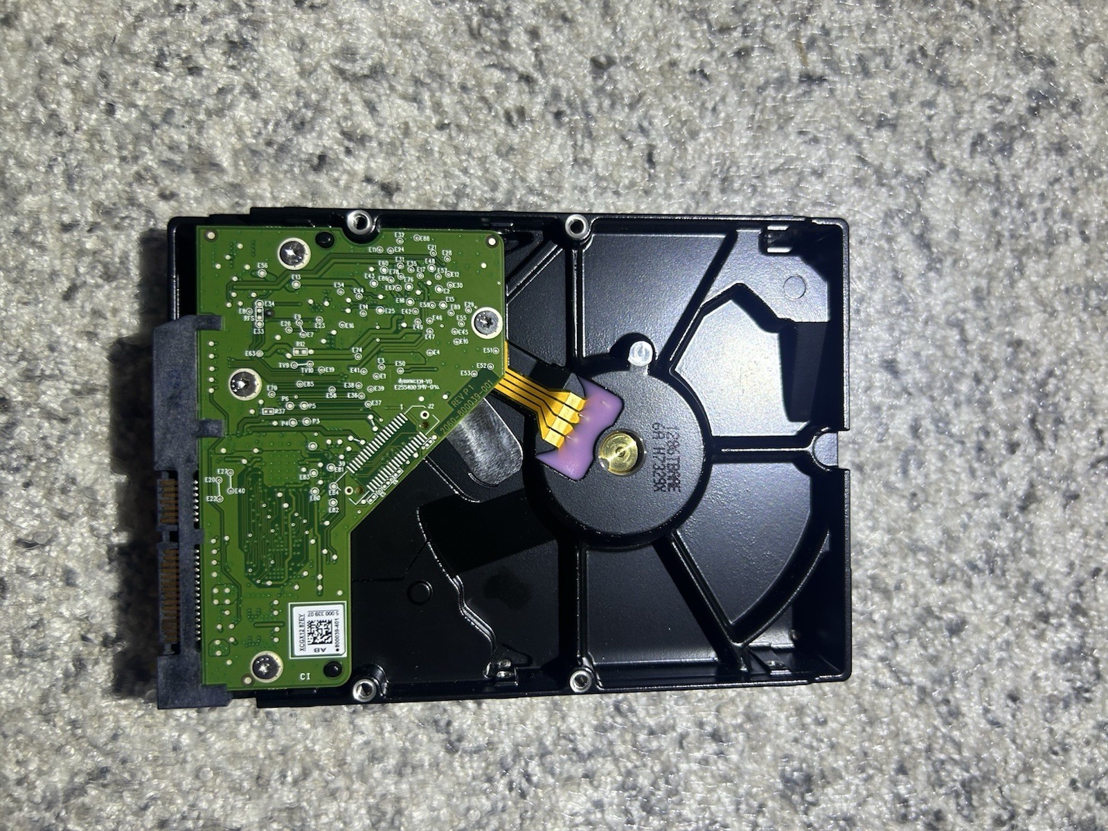Western Digital WD Blue 1TB 3.5″ SATA HDD 7200RPM 64MB Cache WD10EZEX