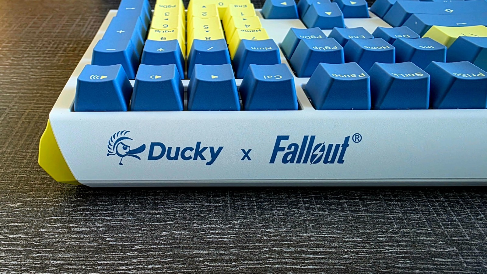 Ducky x Fallout Vault-Tec Edition wired Keyboard w/ Cherry MX Red