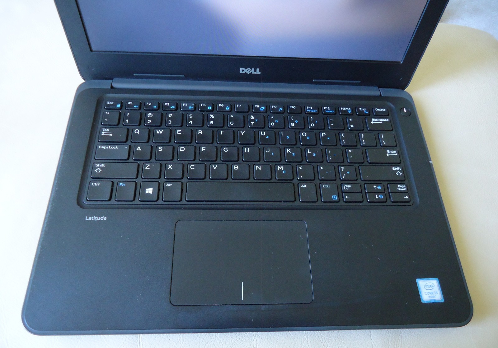 Dell Latitude 3380 13.3″ Laptop Core i3 2.0GHz 8GB 500GB Windows 10 MS Office