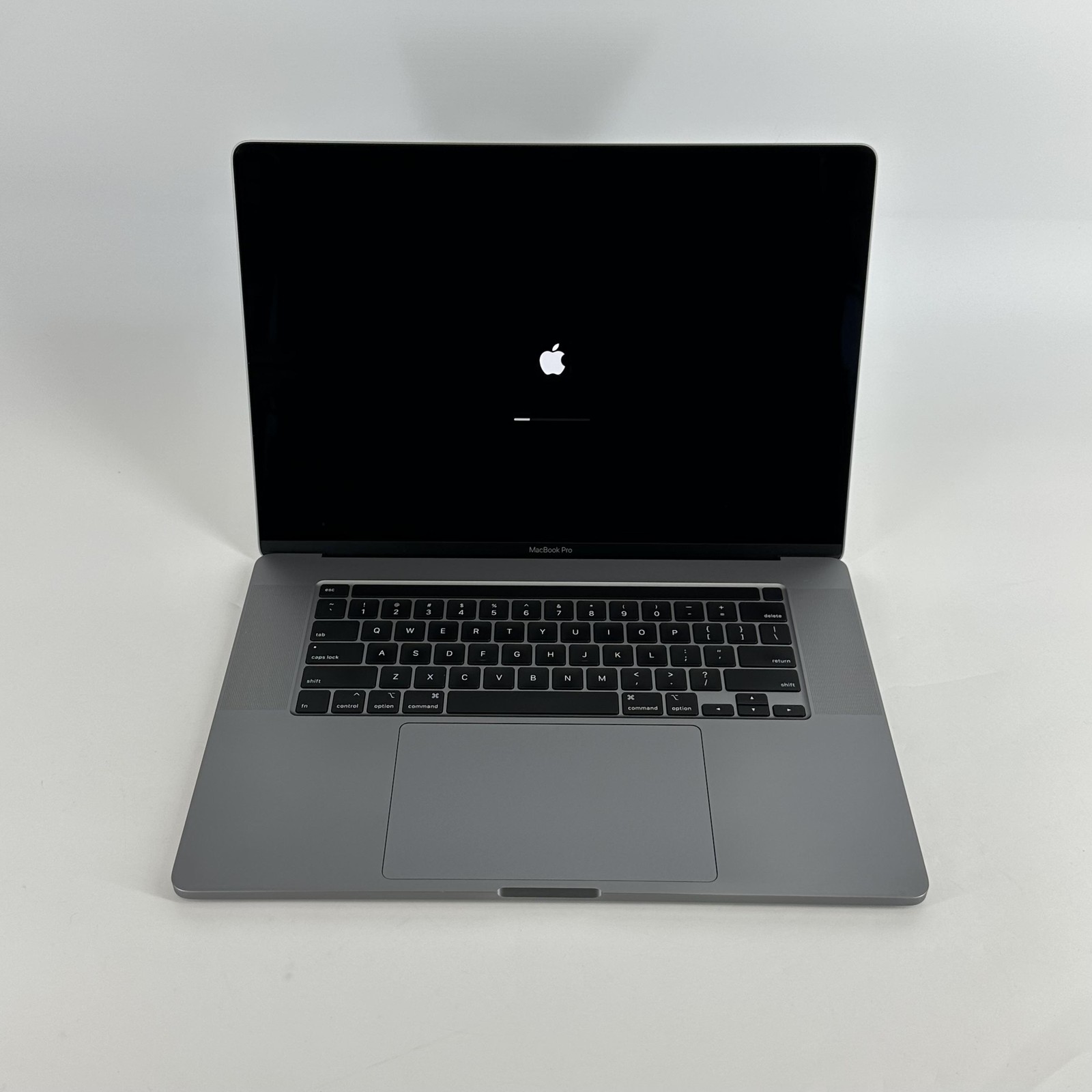 MacBook Pro 16 Touch Bar Space Gray 2019 2.3GHz i9 32GB 1TB SSD Radeon Pro 5500M