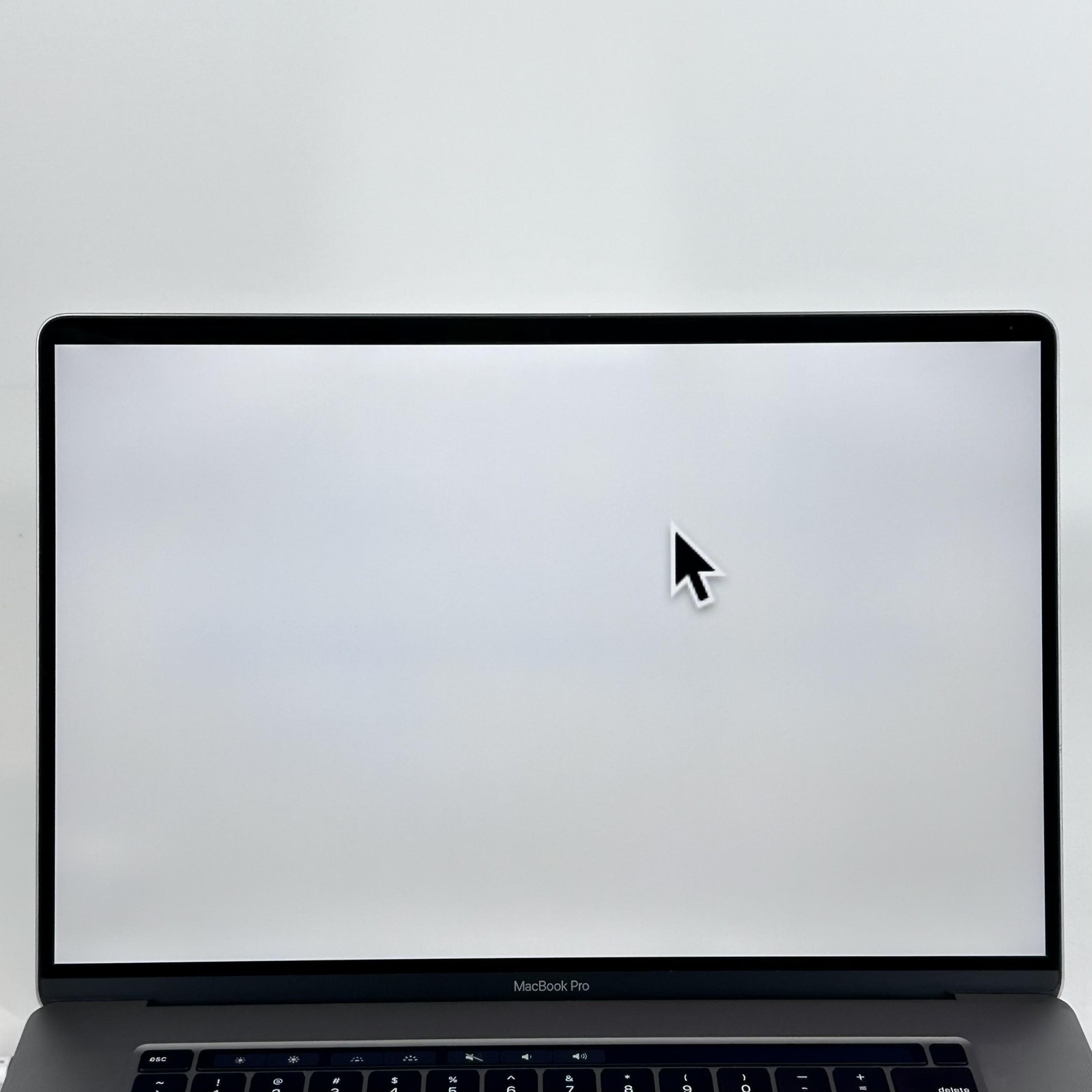 MacBook Pro 16 Touch Bar Space Gray 2019 i9 32GB 1TB SSD AMD Radeon Pro 5500M
