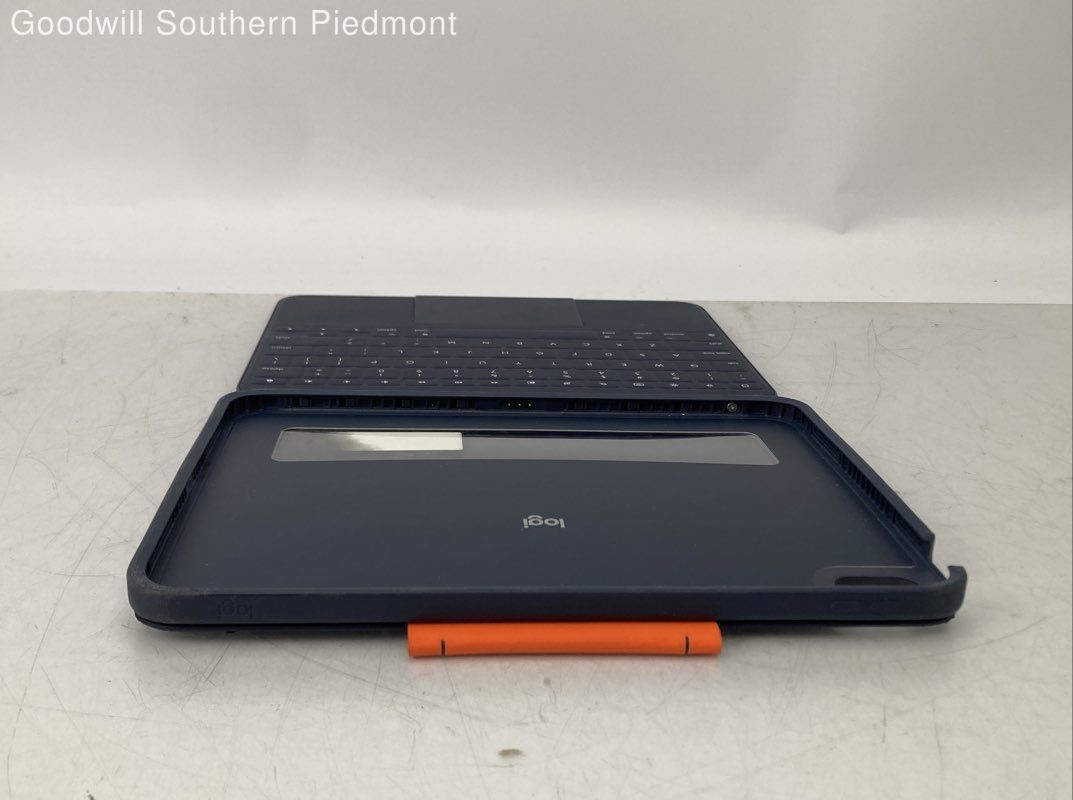 Logitech Rugged Combo 4 Touch Apple iPad 10th Generation Keyboard Case – Tested