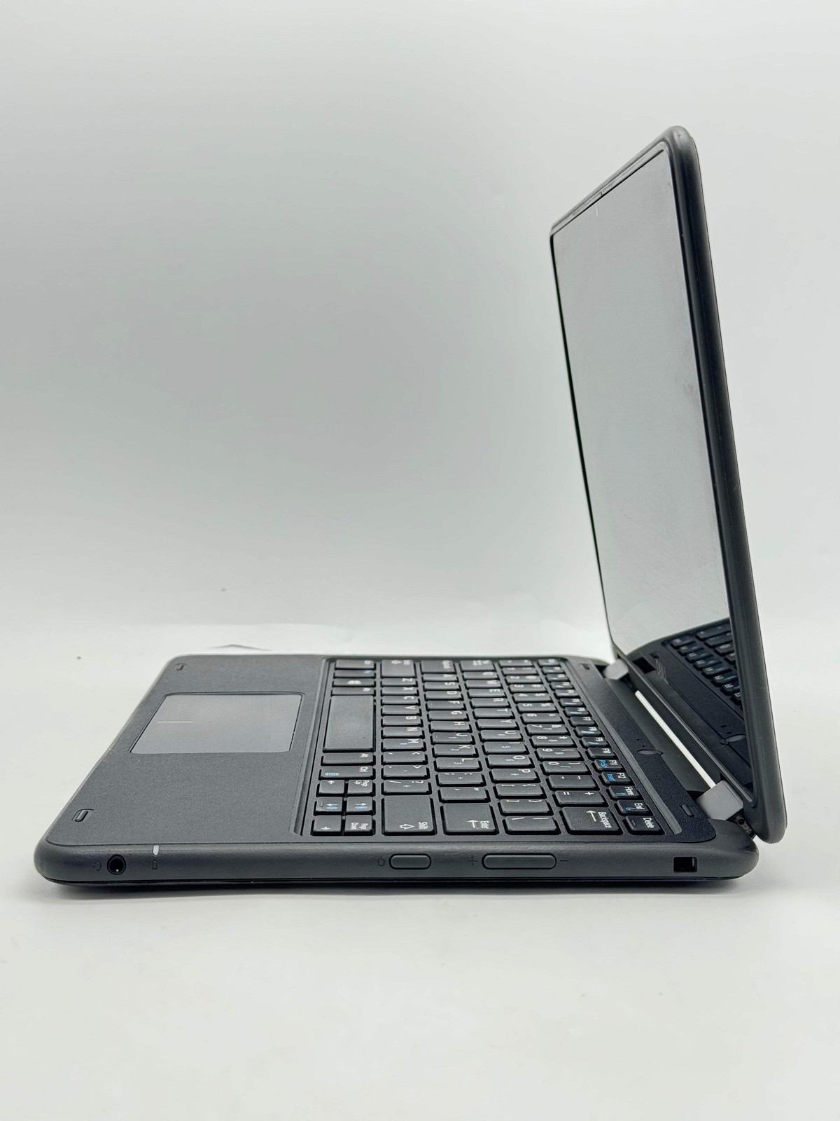Dell Latitude 3190 11.6″ 2-in-1 Pentium 4GB 128GB Black Used