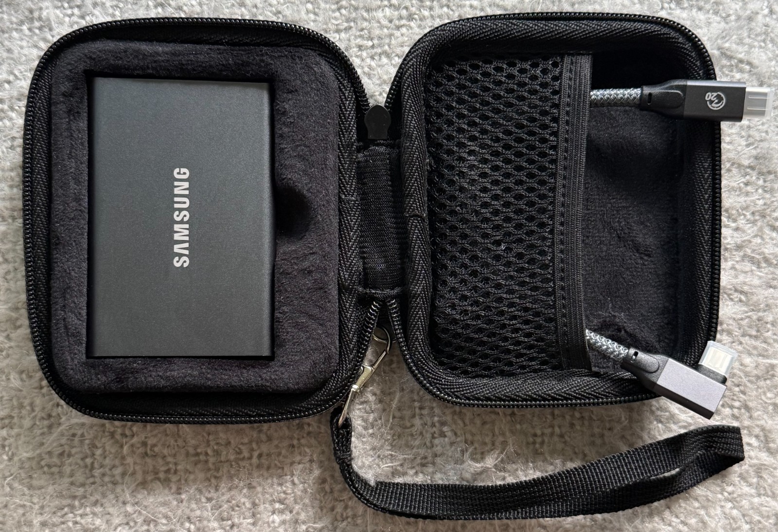 Samsung T7 Portable SSD 2TB Gray USB 3.2 Gen 2 1050MB/s + Case + Cable Used