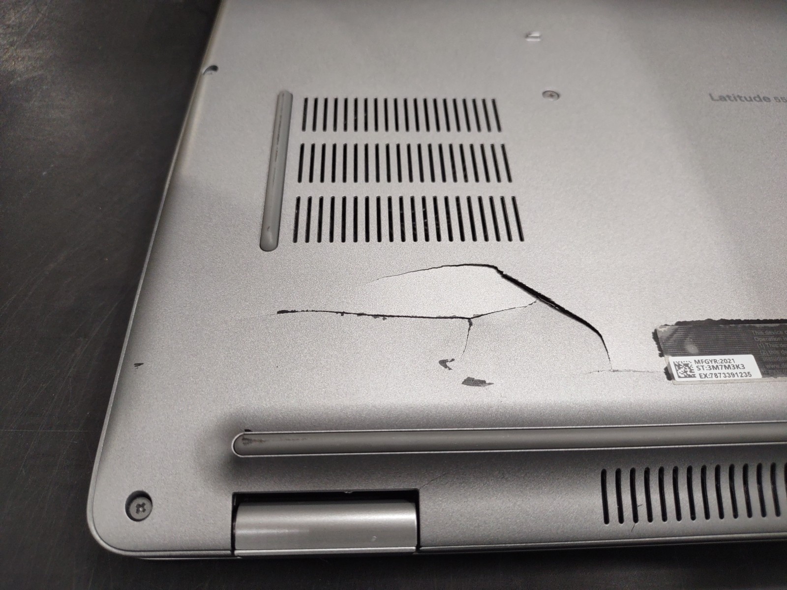 Dell Latitude 5521 i7 11850H @ 2.50GHz 16GB RAM 256GB NVME NO OS