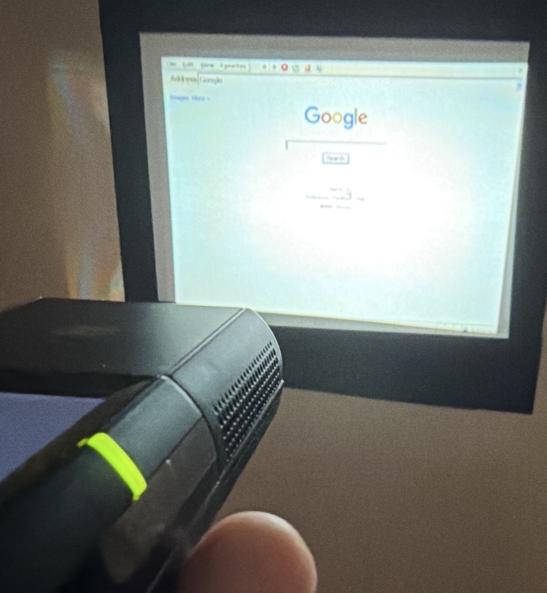3M PocketProjector MP180 Portable DLP Projector 800×600 30 ANSI HDMI USB