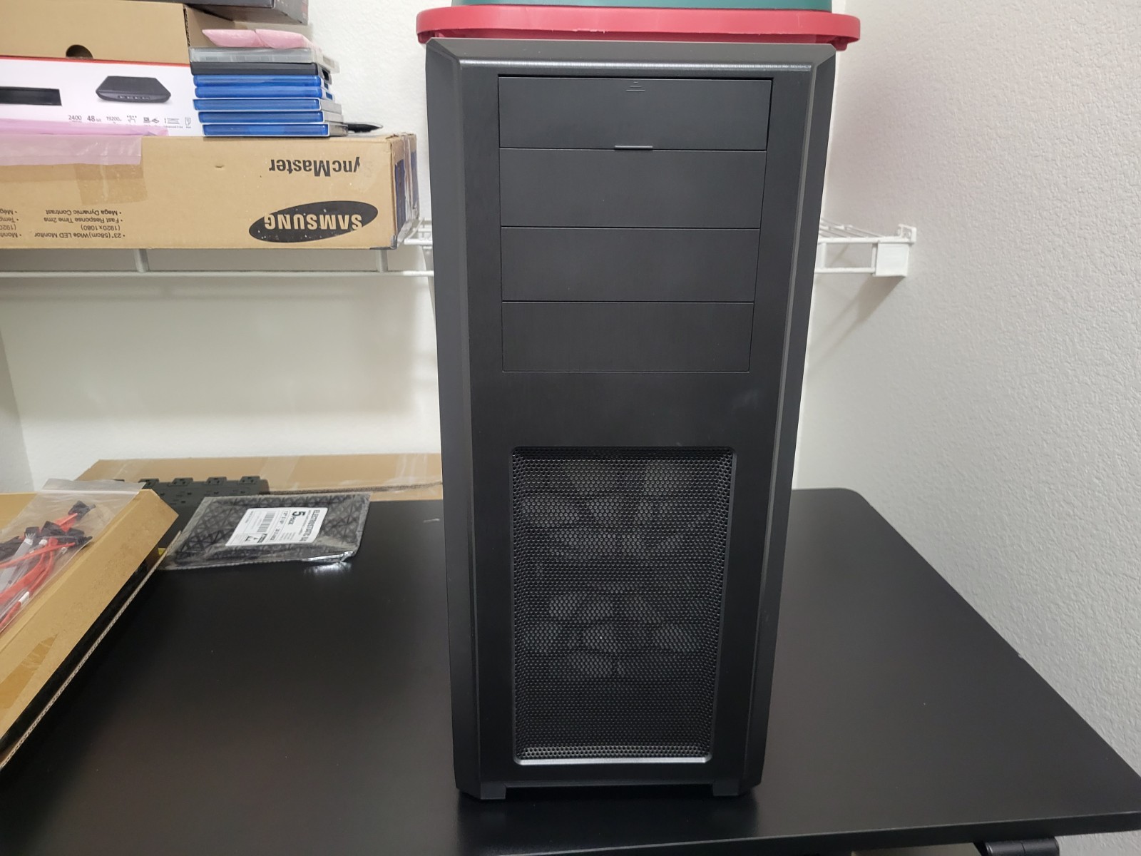 Phanteks Enthoo Pro Tempered Glass Full Tower Chassis – Black (minor damage)