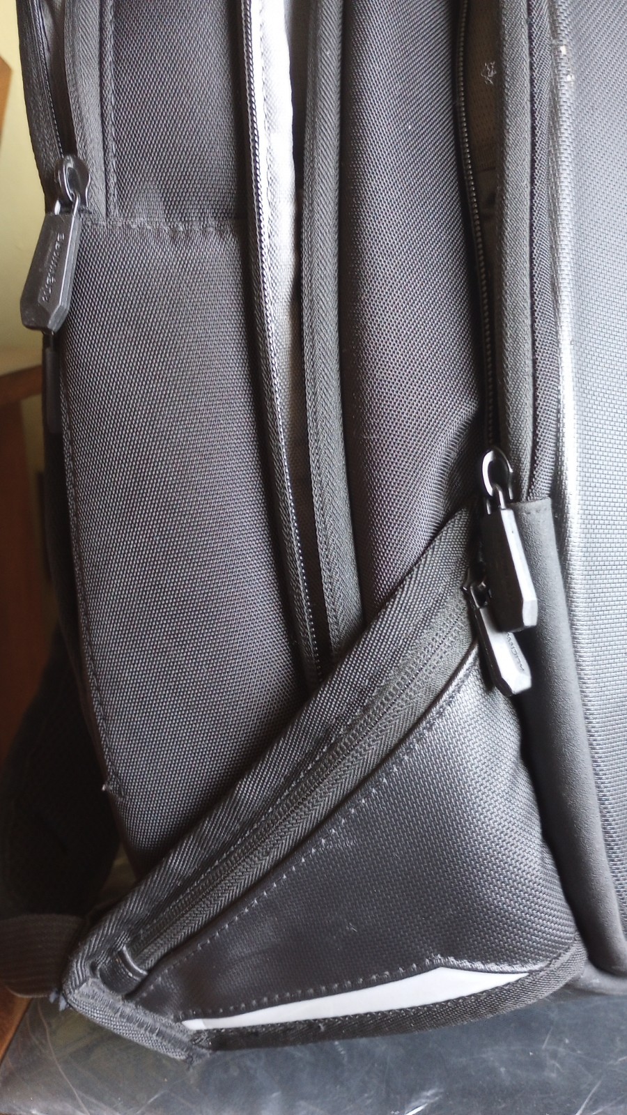 Alienware AWV17BP2.0 Vindicator 17″ Laptop Backpack Padded, Black/Blue/Gray