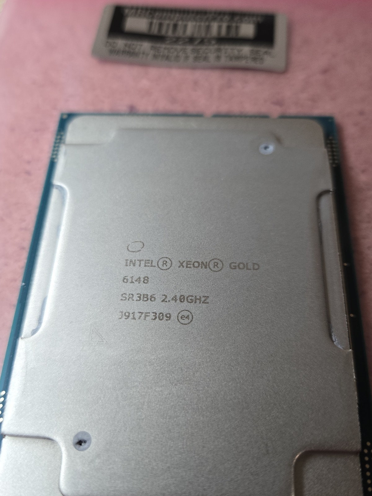Intel Xeon Gold 6148 2.4GHz – SR3B6 – CPU