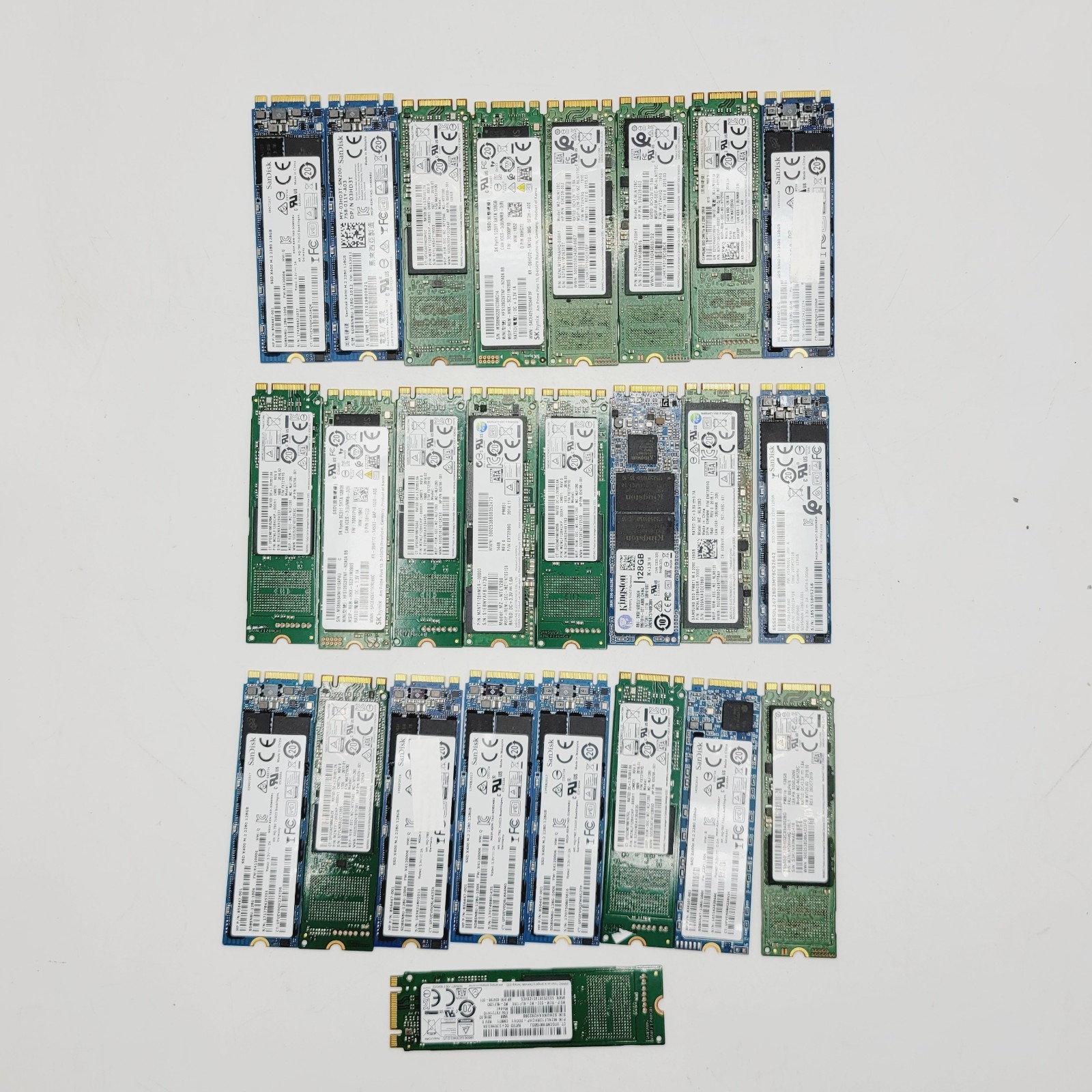 LOT of Mix Model Laptop 25 x 128GB M.2 Memory RAM