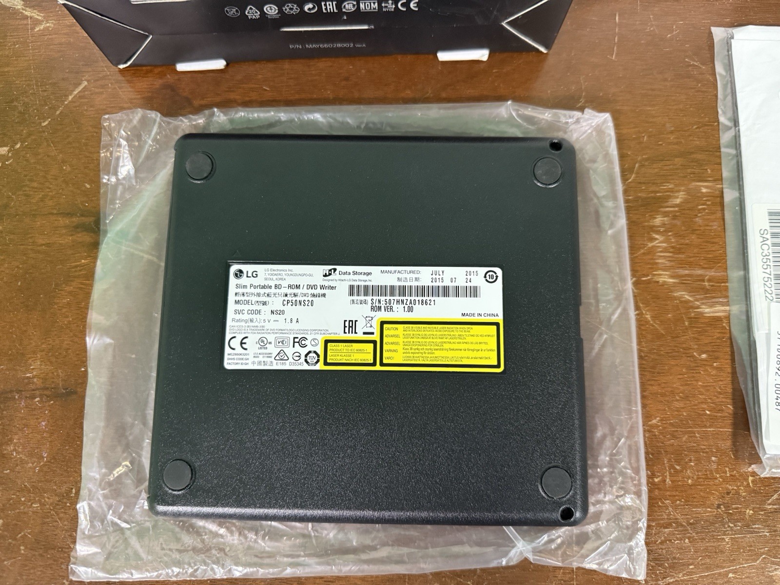 LG CP50NS20 Ultra Slim Portable Blu-ray BD-ROM DVD Writer USB – TESTED Open Box