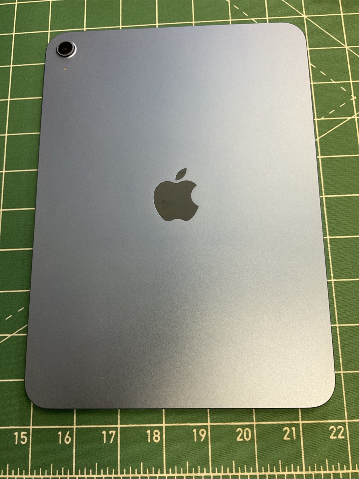 Apple Ipad 11th generation 256gb Read Description