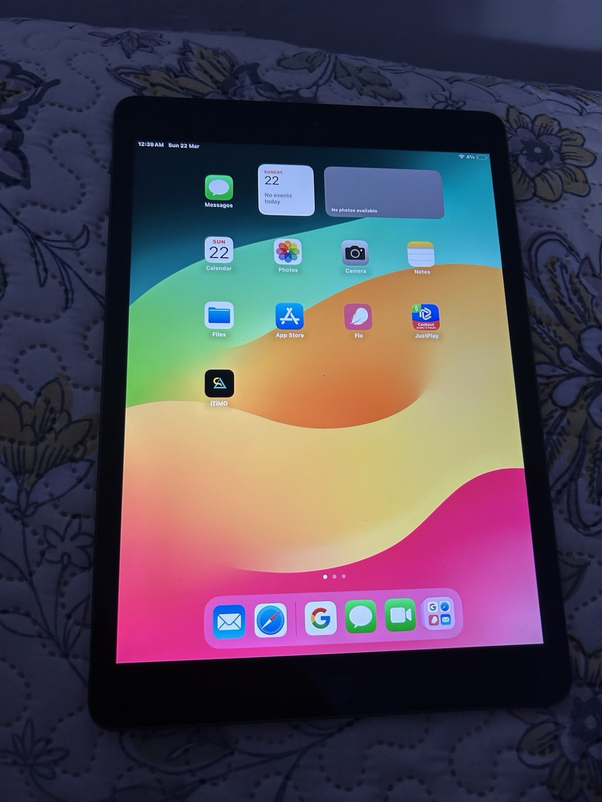 Apple iPad Tablet Gray Wi-Fi iPadOS Built-In Front Camera Integrated Speakers