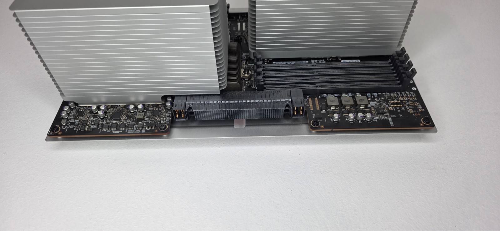 Apple Mac Pro 5,1 2010 2012 CPU Tray Dual Xeon 2.93GHz 6-Cores No Ram 639-0460