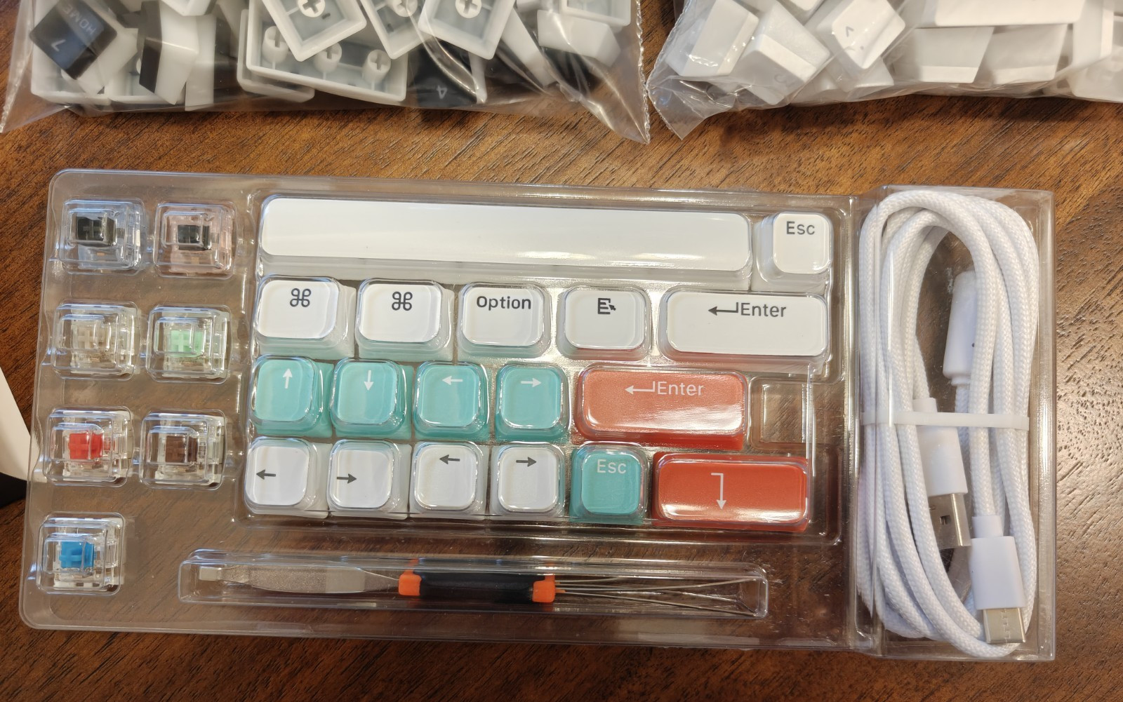 NuPhy Halo96 Mechanical Keyboard Rose Glacier Switches + HyperX Pudding Keycaps