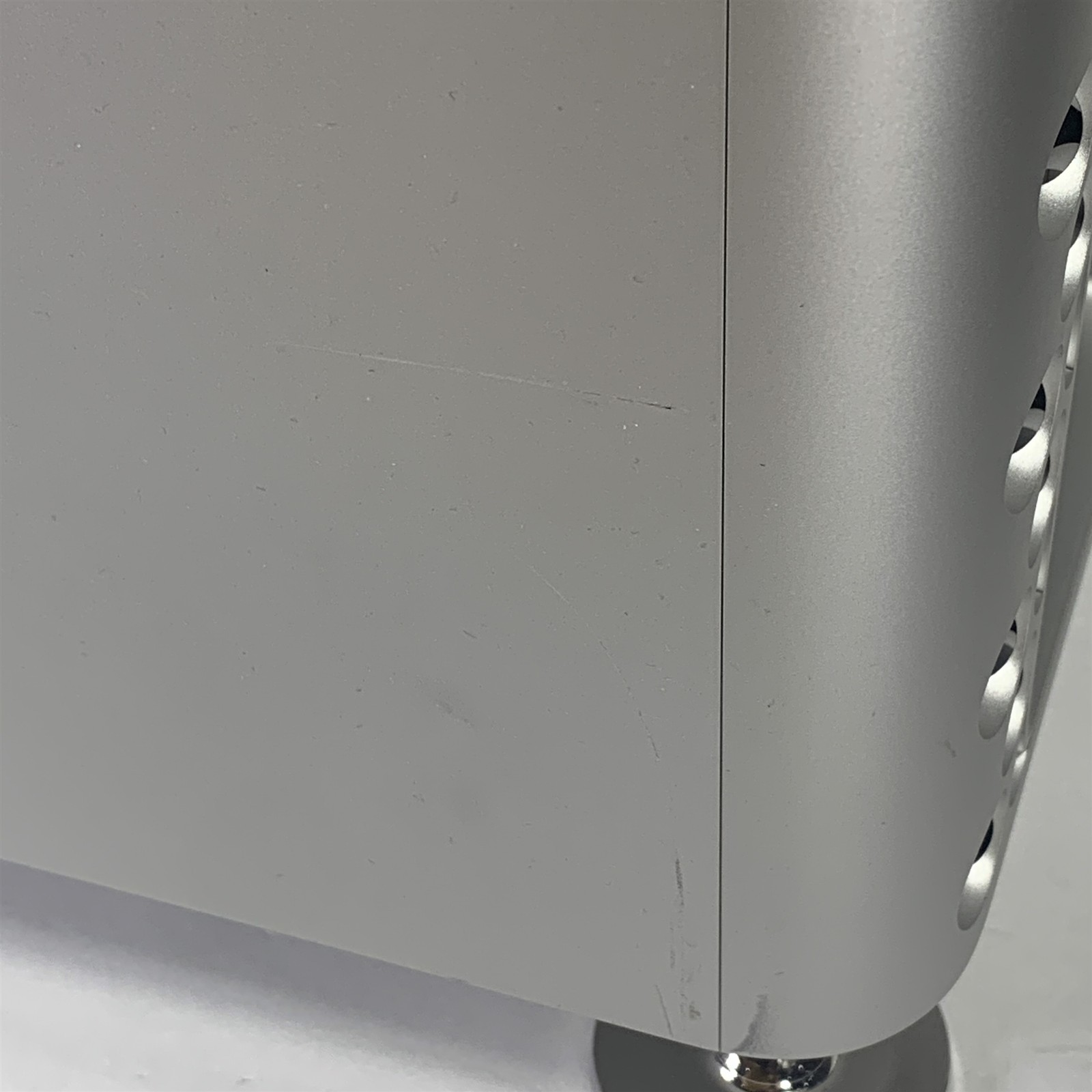 Apple A1991 Mac Pro (2019) Xeon W-3223 – 96GB – 1TB SSD – Radeon Pro W5500X