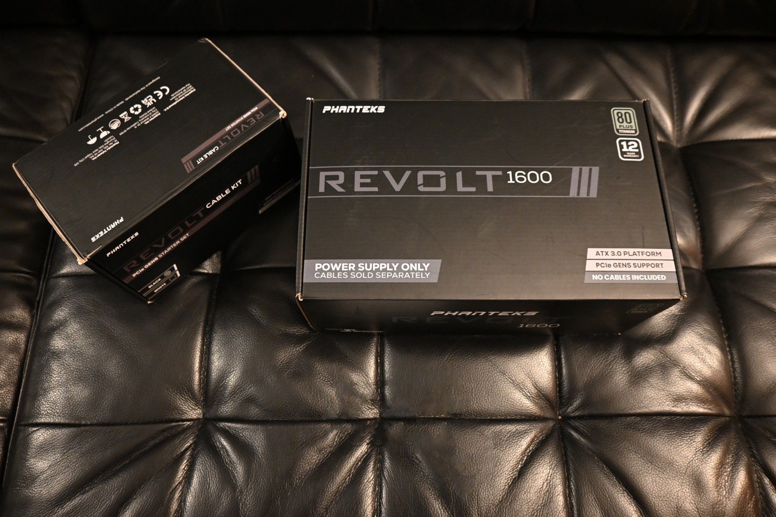 Phanteks Revolt 1600W 80 PLUS Titanium PCIe 5 + Cable Kit