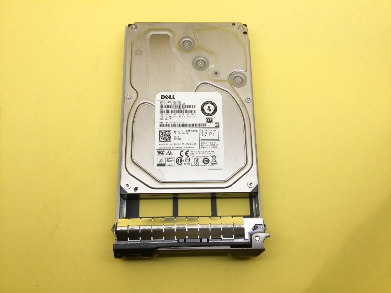 KP22D Dell 6TB 7.2K SATA 6Gb/s 3.5in HDD w/ Tray 0KP22D MG04ACA600E