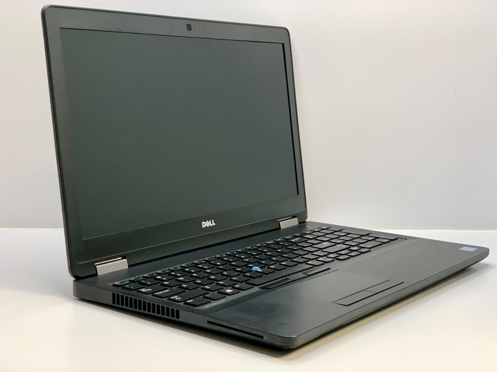 Dell Latitude E5570 | i7-6600U | 8GB RAM | 320GB HDD | LINUX | NO BATTERY