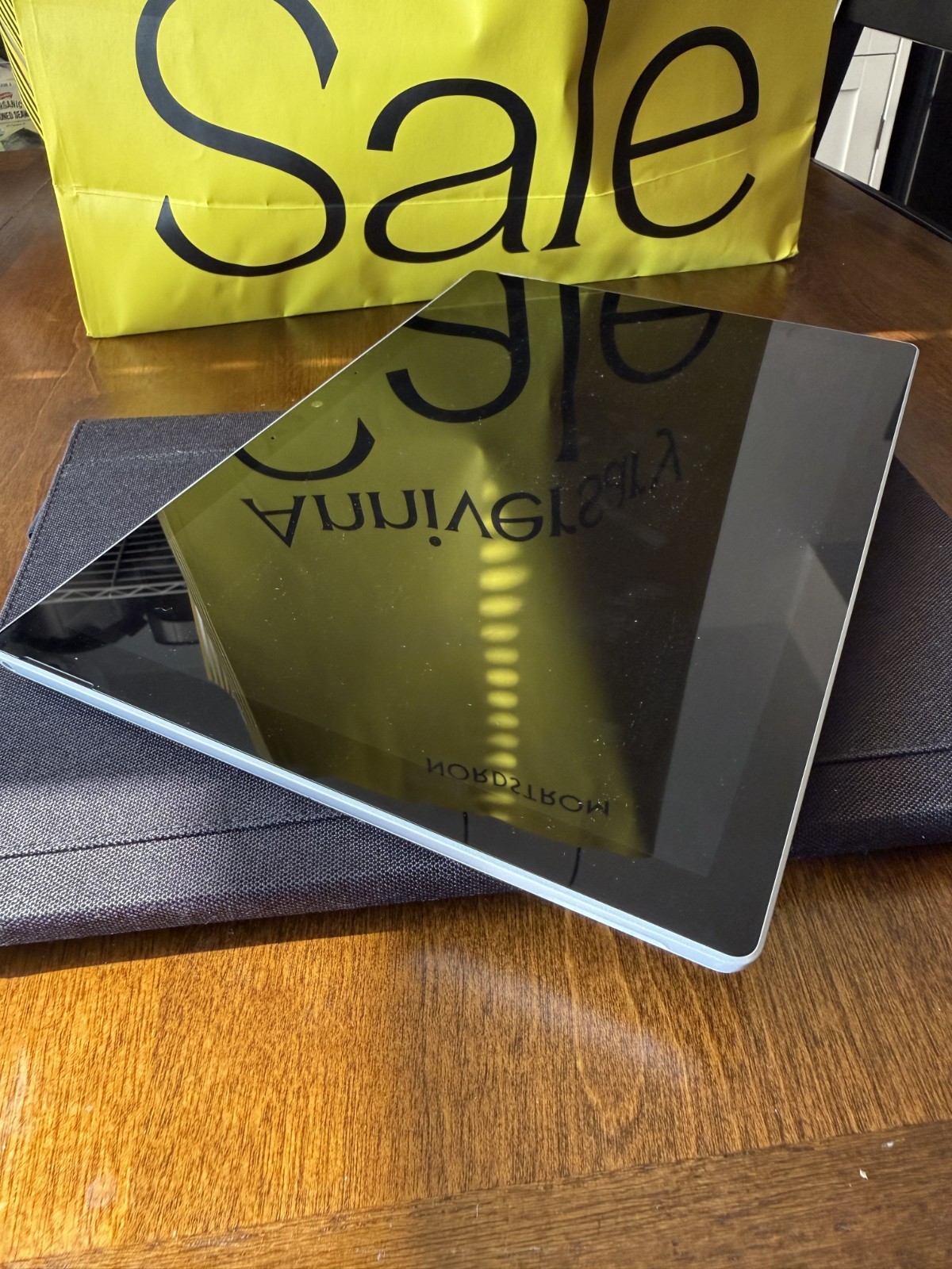 Microsoft Surface Pro 7 12.3 inch (128GB, Intel Core i5 10th Gen., 1.10GHz, 8GB)