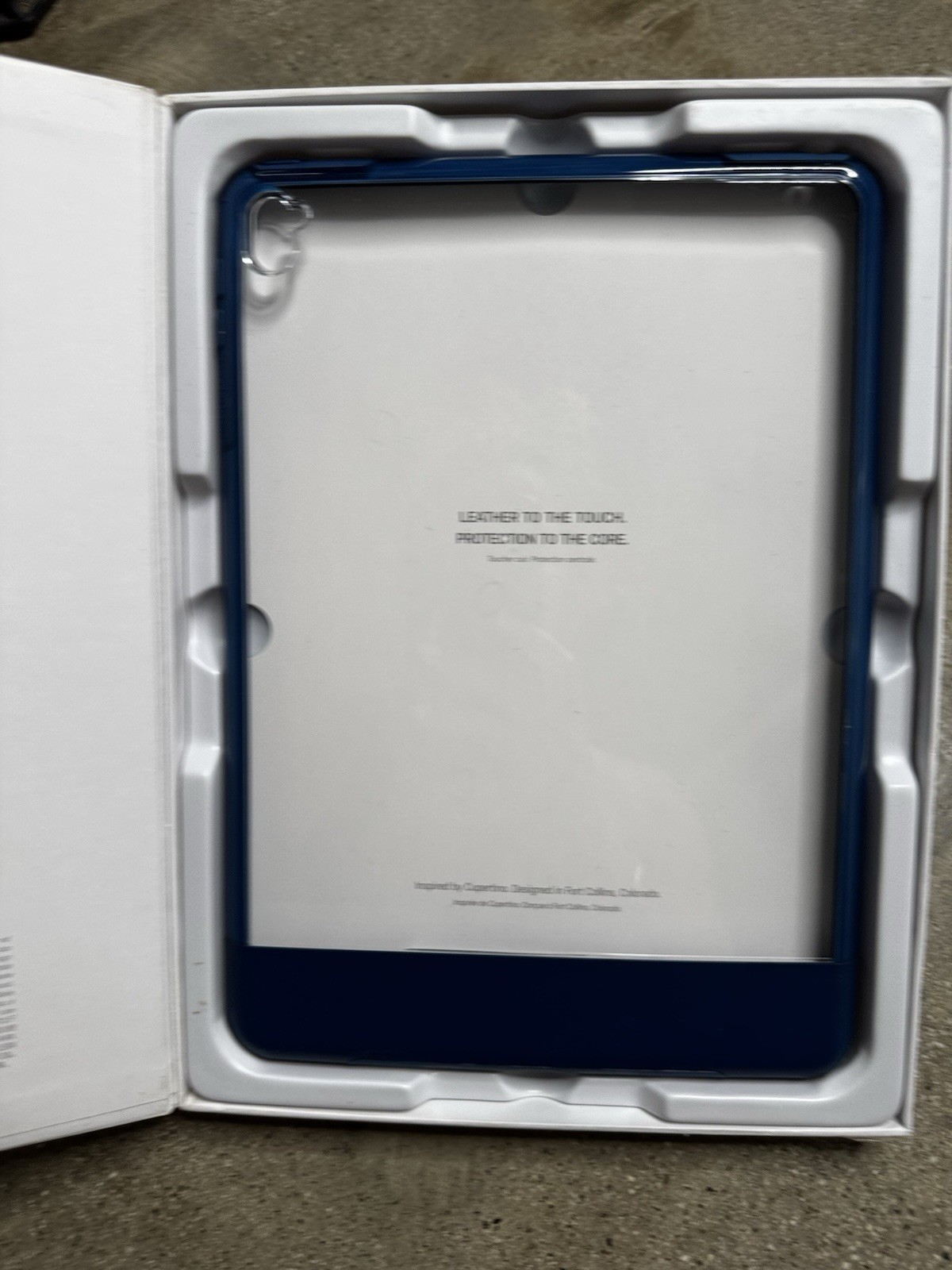 iPad Pro 9.7 Inch Otterbox Case New In Open Box Blue