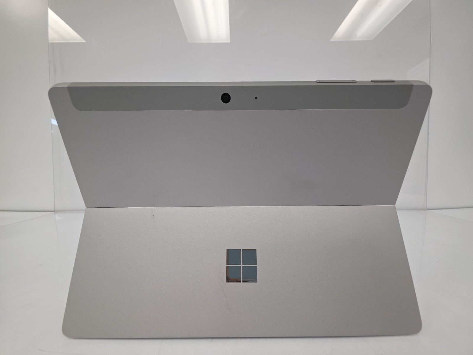 Microsoft Surface Go 2| Intel Core m3|4GB RAM| 64GB SSD| Win 10 Pro| Bad Battery