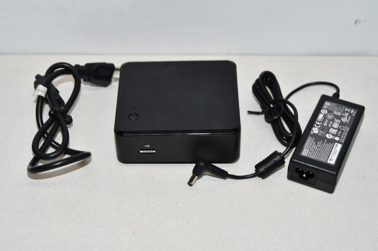 ^ Intel NUC DC3217IYE Mini PC i3-3217U @ 1.80GHz 4GB RAM 128GB HDD No OS