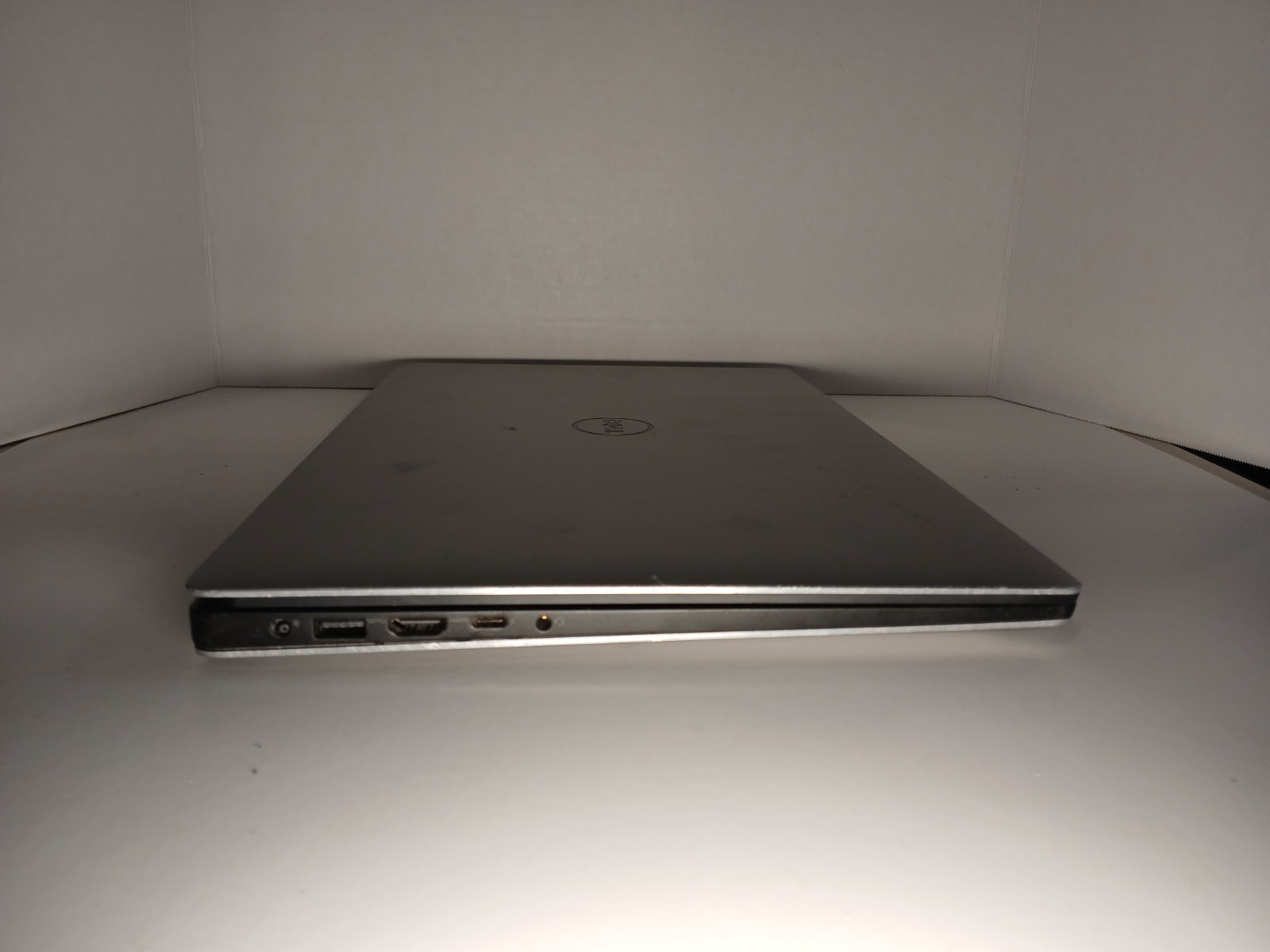 Dell Precision 5520 15.6″ Laptop i7-7820HQ 8GB RAM NO OS/SSD M1200 #97