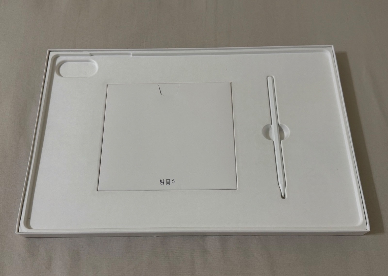 WiFi Only Samsung Galaxy Tab S11 Ultra 14.6″ 256GB Gray SM-X930 – BUNDLE