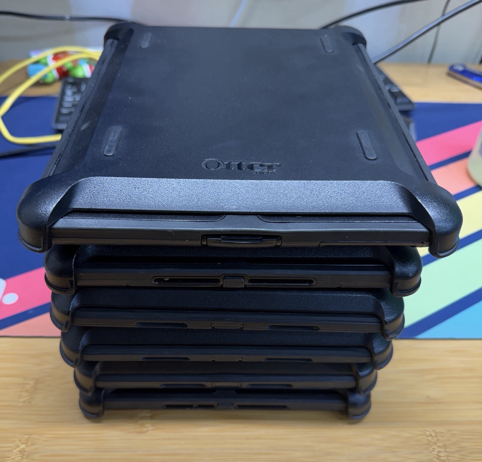 Bulk Lot of Used OtterBox Apple iPad Cases – Model Compatibility Unknown