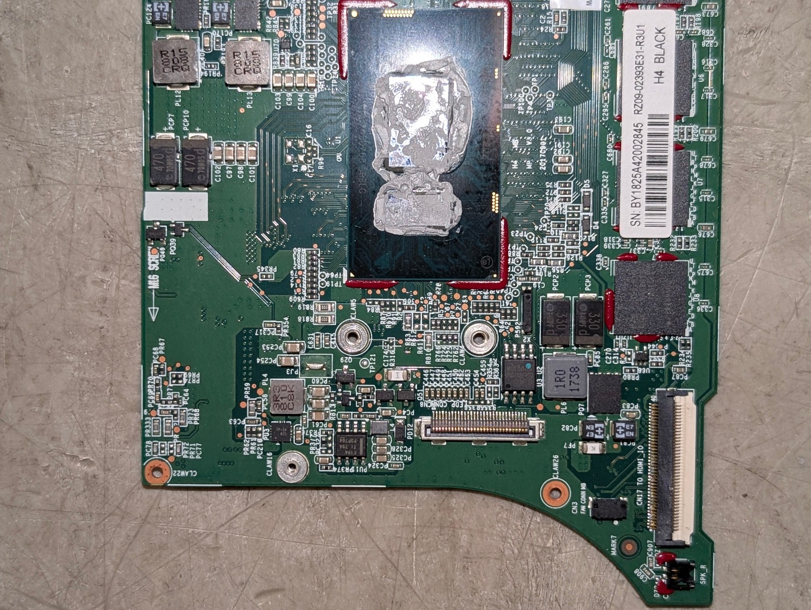 Razer Blade 13.3 inch laptop; untested no ssd no ram; Intel Core i7 8550U 1.8GH