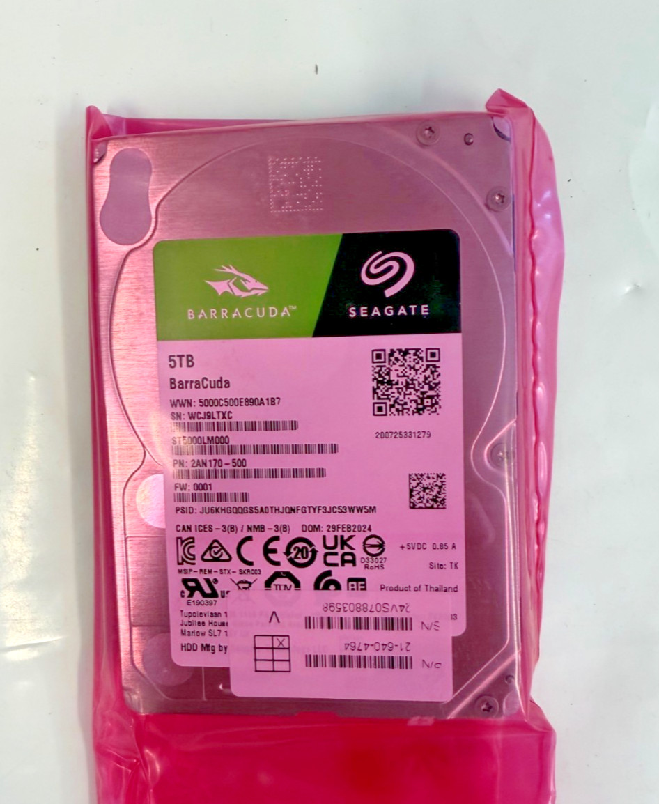Seagate BarraCuda ST5000LM000 5TB 2.5″ Hard Drive (Power on Hours: 20hrs.)