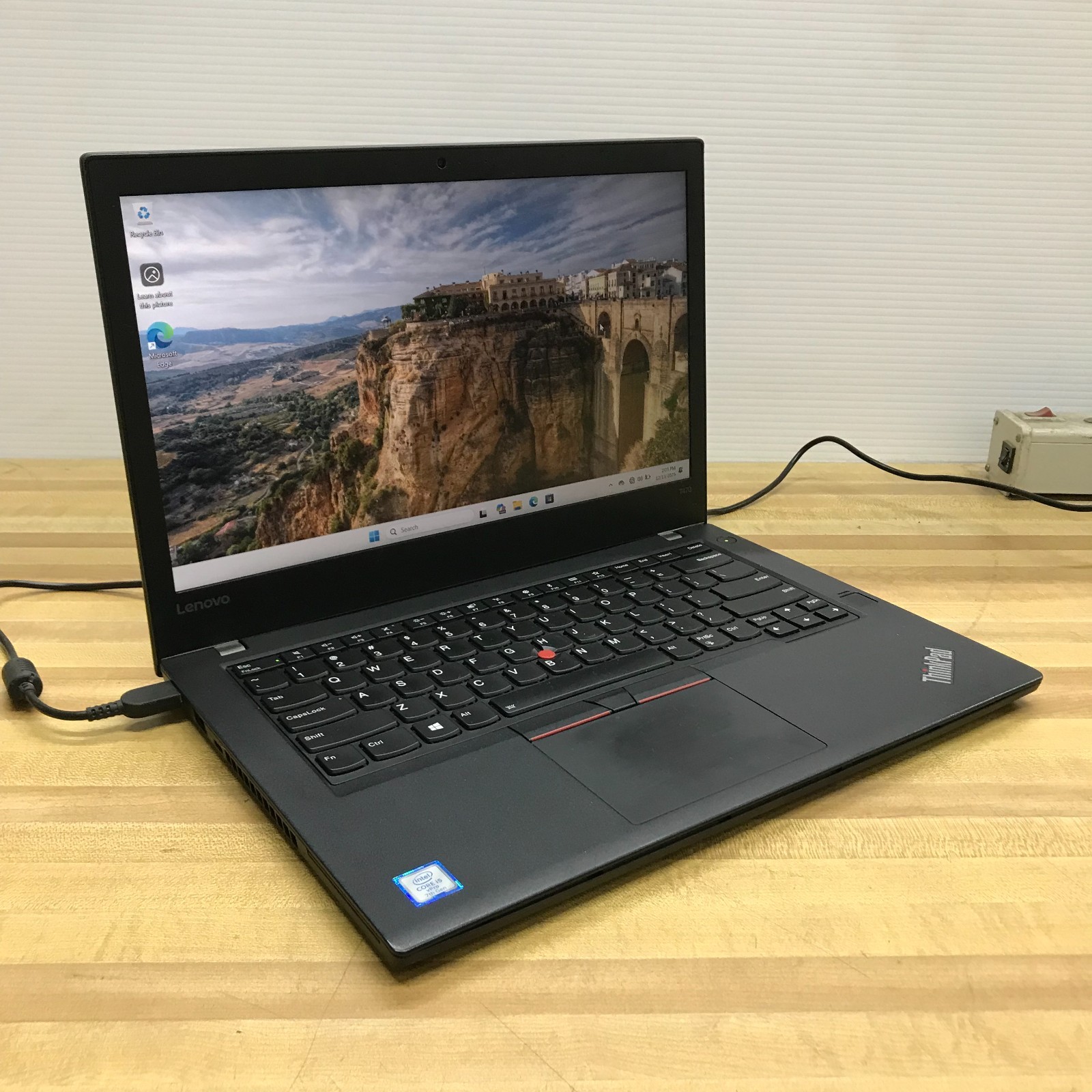 Lenovo ThinkPad T470s 14″ i5-7300U 2.60GHz 8GB RAM 128GB SSD (Windows 11 Pro)