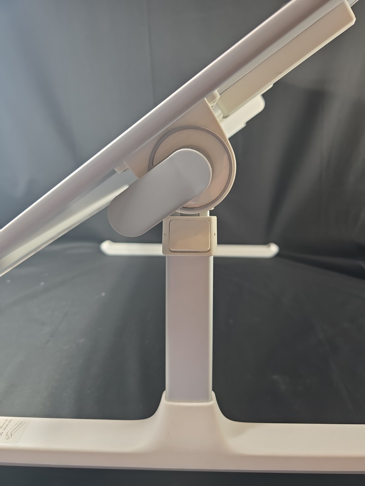 SAIJI Laptop Bed Tray Desk, Adjustable PVC Leather Computer Bed Table