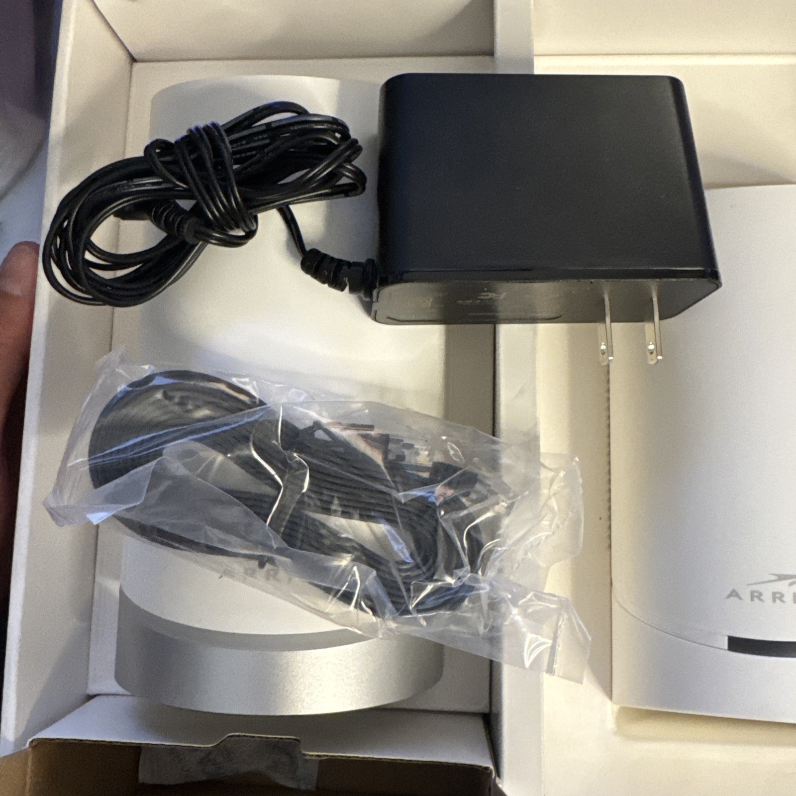 Arris Surfboard MAX W122 Mesh WiFi 6 System Router Extender W122 AX6600 W21 W11