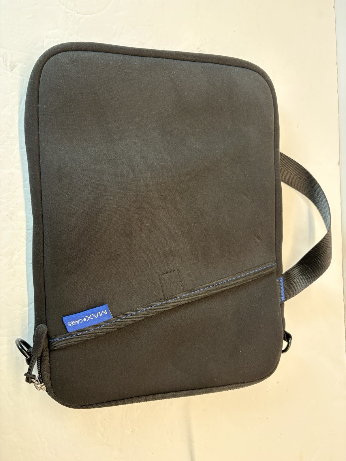 MaxCases Slim Sleeves W/ Pocket for 11″ Devices, Black, No Shoulder Strap