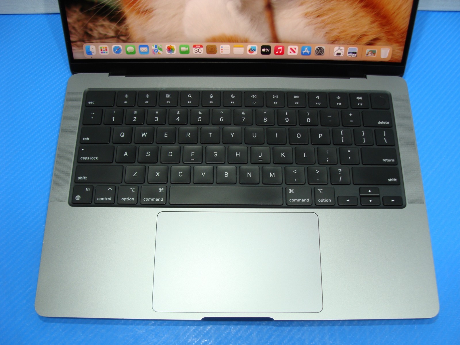 Apple Macbook Pro 14″ (2023) A2918 M3 4.05GHz 8CPU/10GPU 16GB 512GB SSD +Charger