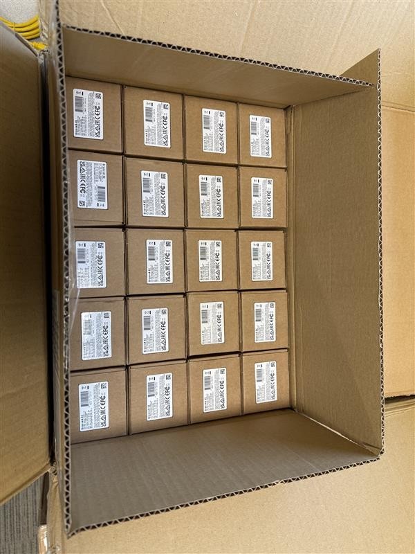 Qty:20 MikroTik RouterBoard Groove A-52HPn-US 2GHz/5GHz Outdoor Wireless Router