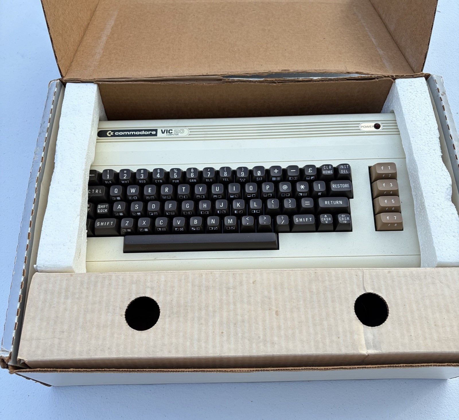 Vintage Commodore Vic 20 Personal Computer For Parts/Repair UNTESTED NICE