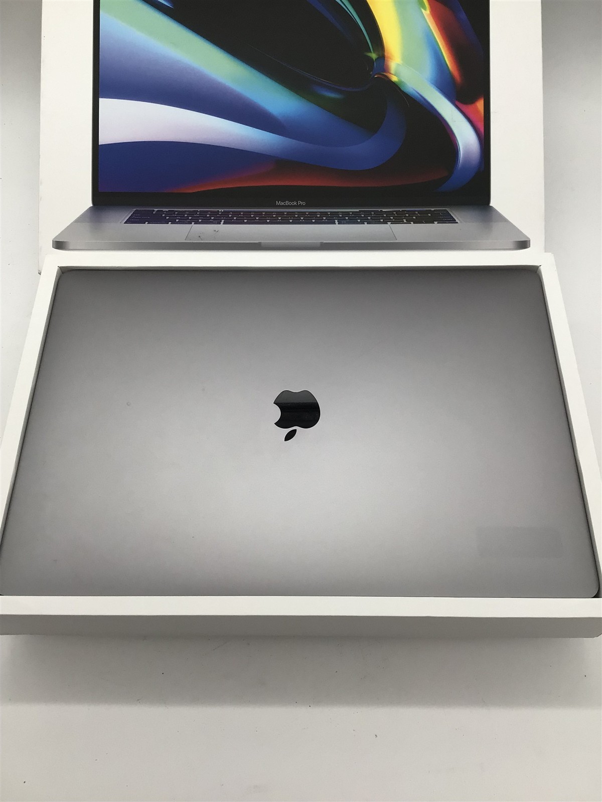Apple Macbook Pro 16″ A2141 i7-9750H 2.60GHz/32GB RAM/512GB NVMe