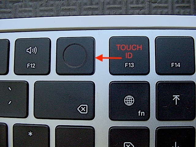 Apple Magic Keyboard with Touch ID Model A2520 (English/German Version)