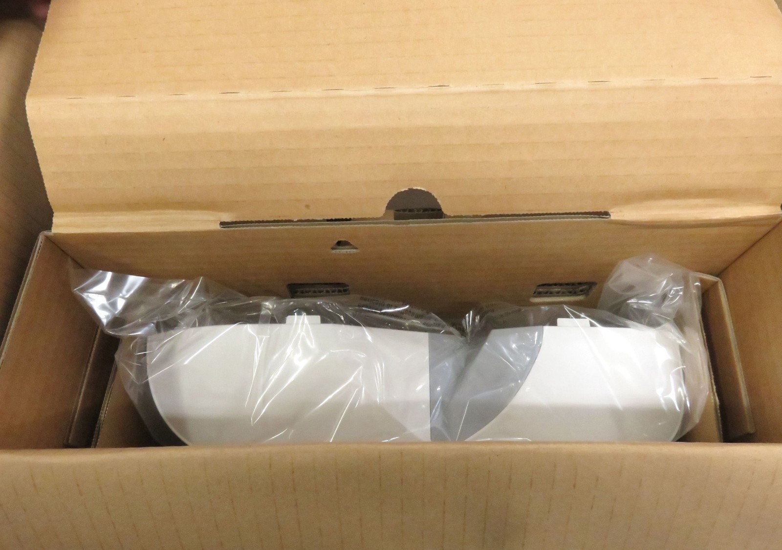 Casio XJ-UT311WN Projector * New Open Box * WXGA Laser/LED Hybrid