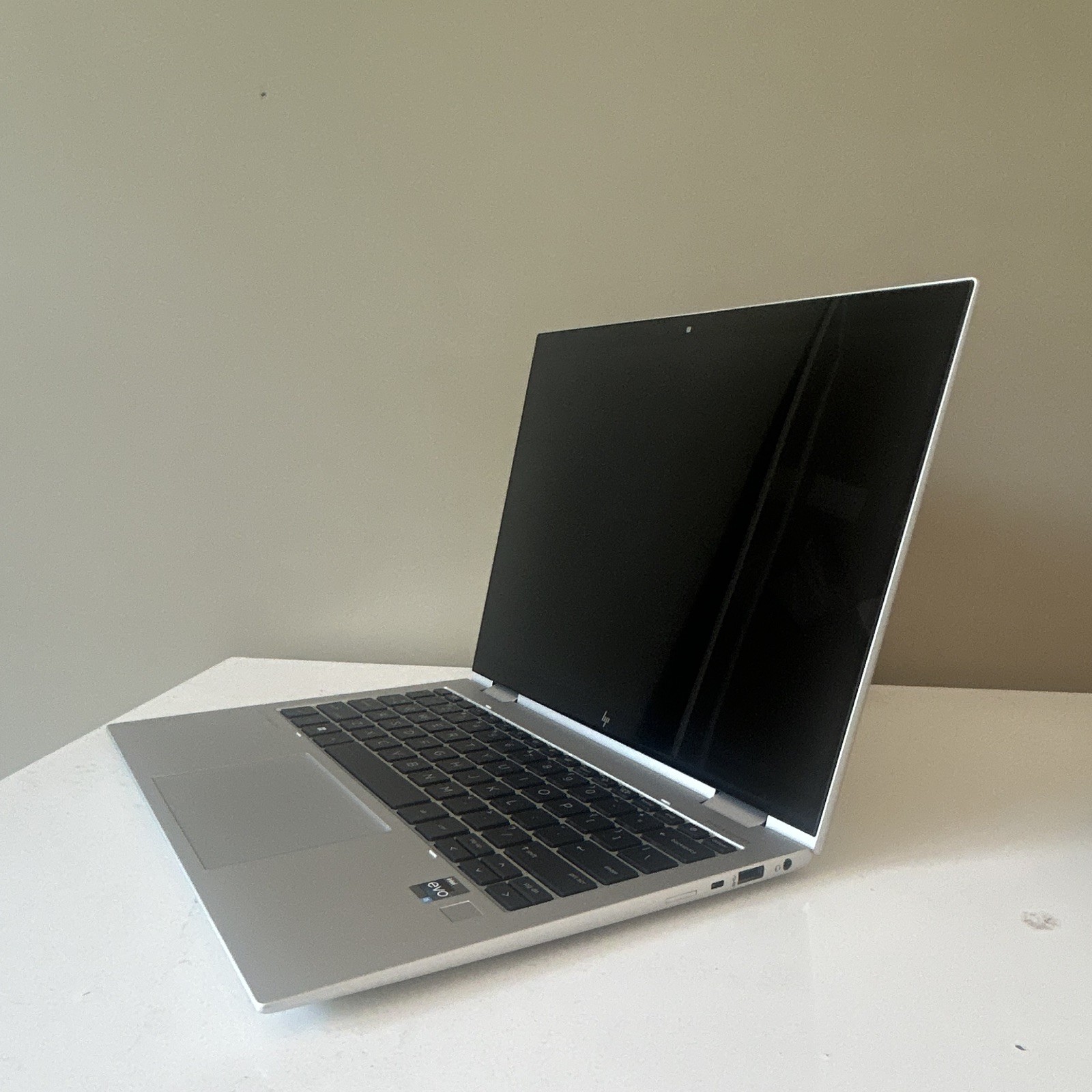 HP EliteBook 13.3″ Silver Laptop Intel Core i5 13th Gen Webcam USB-C +Chg