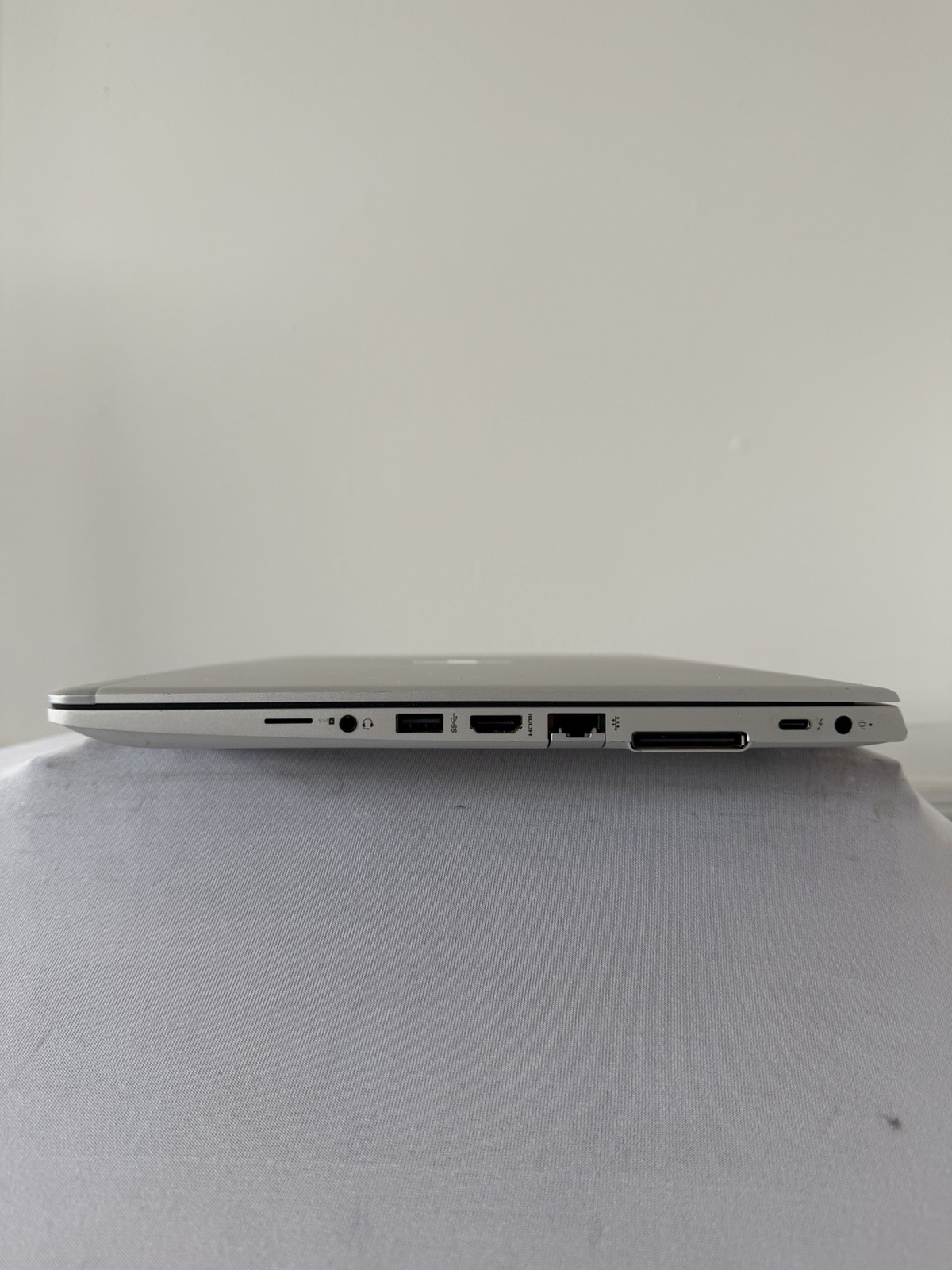 HP Elitebook 840 G6 Laptop – Good Screen – Intel i7 Gen 8 – RAM 8 GB – Read Des