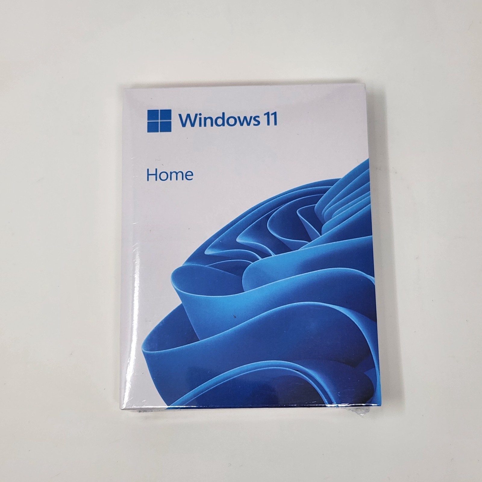 MS Windows 11 Home 64-Bit USB Flash Drive + Key Retail Box – New & Sealed