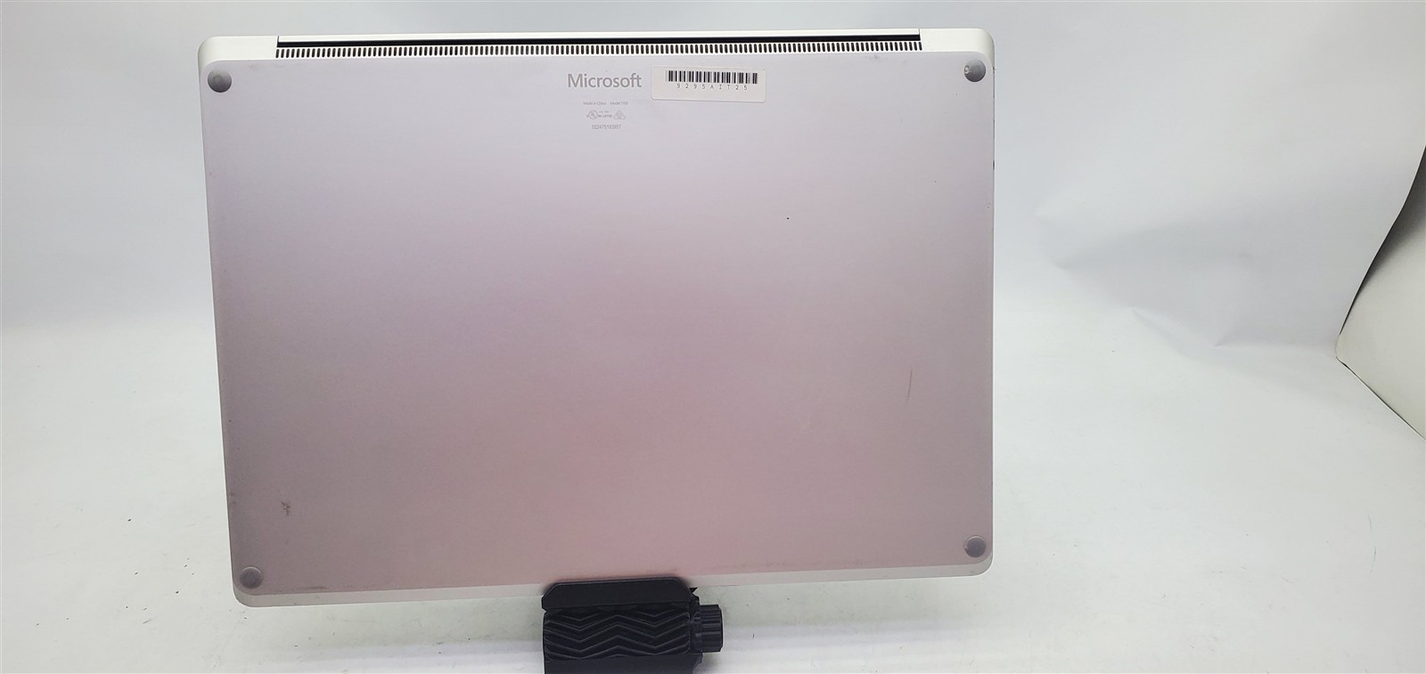 13.5″Microsoft Surface Laptop 2 1769 i5-8250U 1.60GHz RAM 8GB NVMe 128GB
