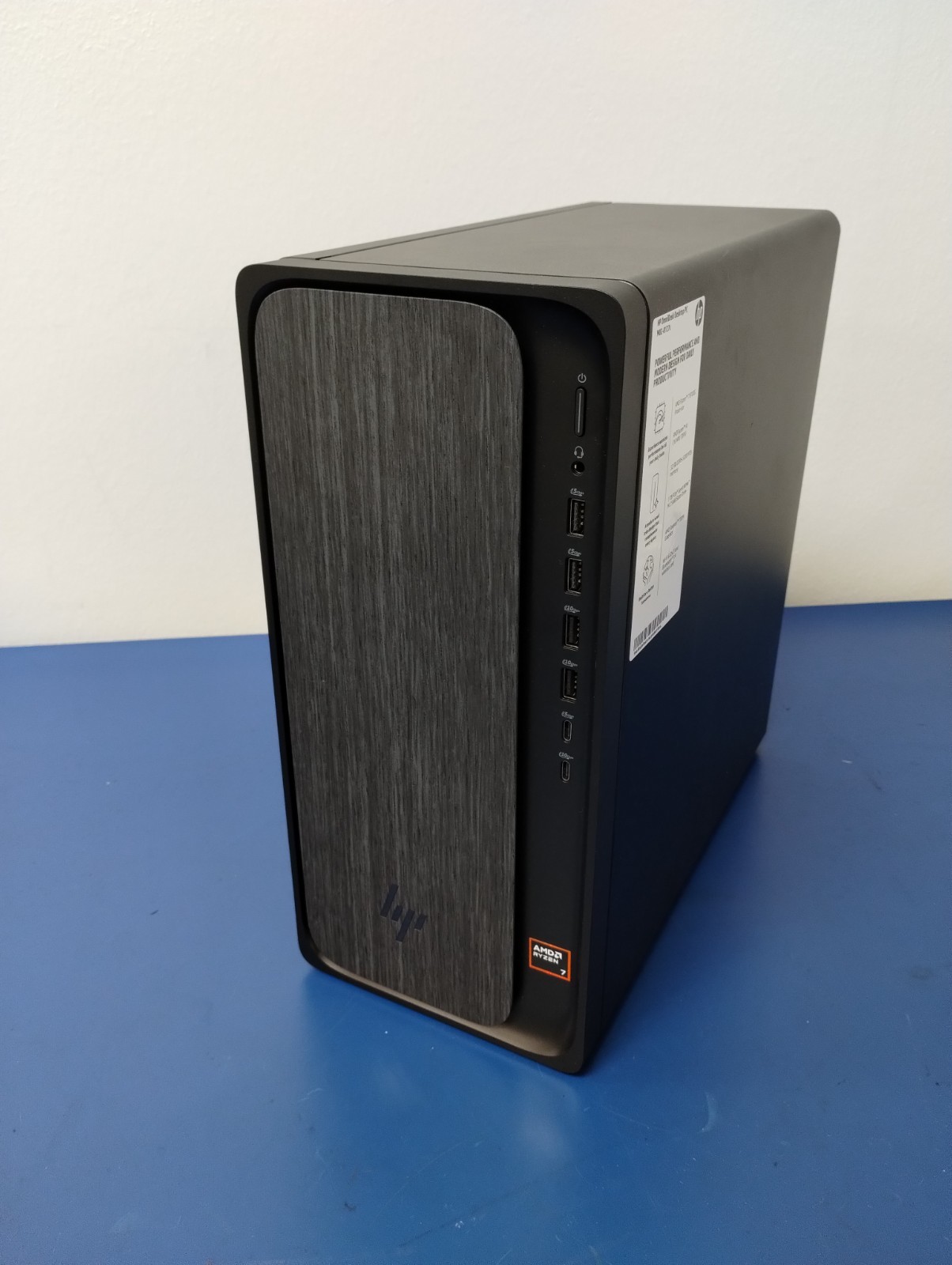 HP OmniDesk Desktop M02-0XXX, AMD Ryzen 7, 4.20 GHz, 32 GB RAM, 1 TB SSD