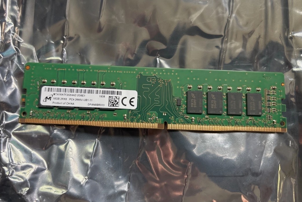 16GB Micron DDR4 RAM MTA16ATF2G64AZ-2G6E1 2Rx8 PC4-2666V